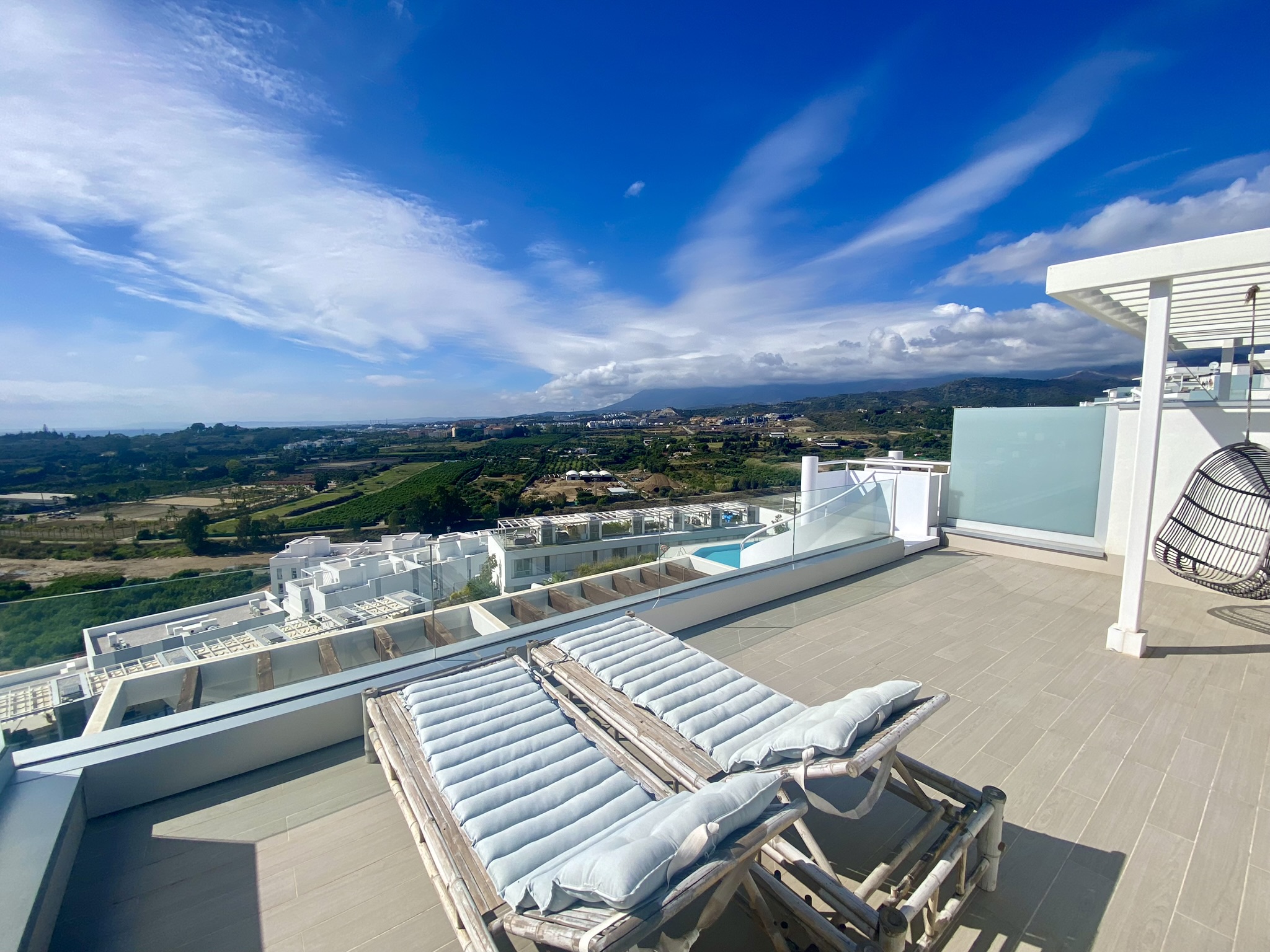 2 bedroom penthouse with panoramic sea views in Cancelada - Estepona