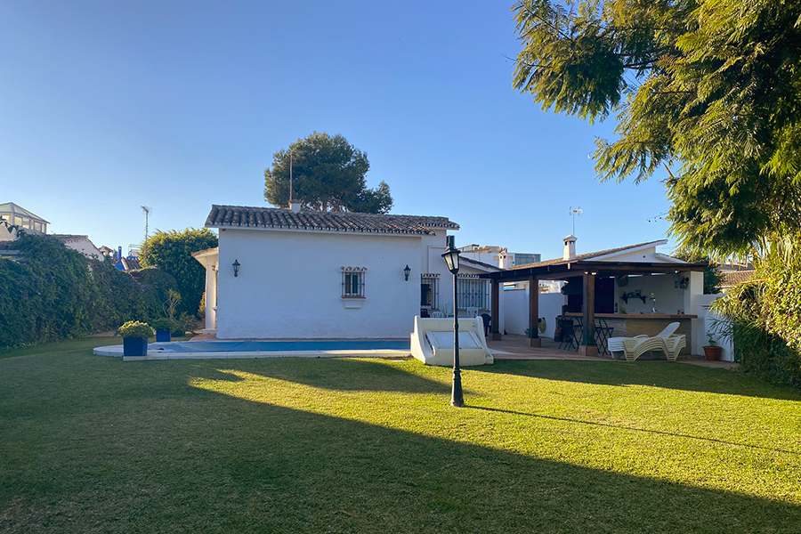 4 bedroom beach bungalow