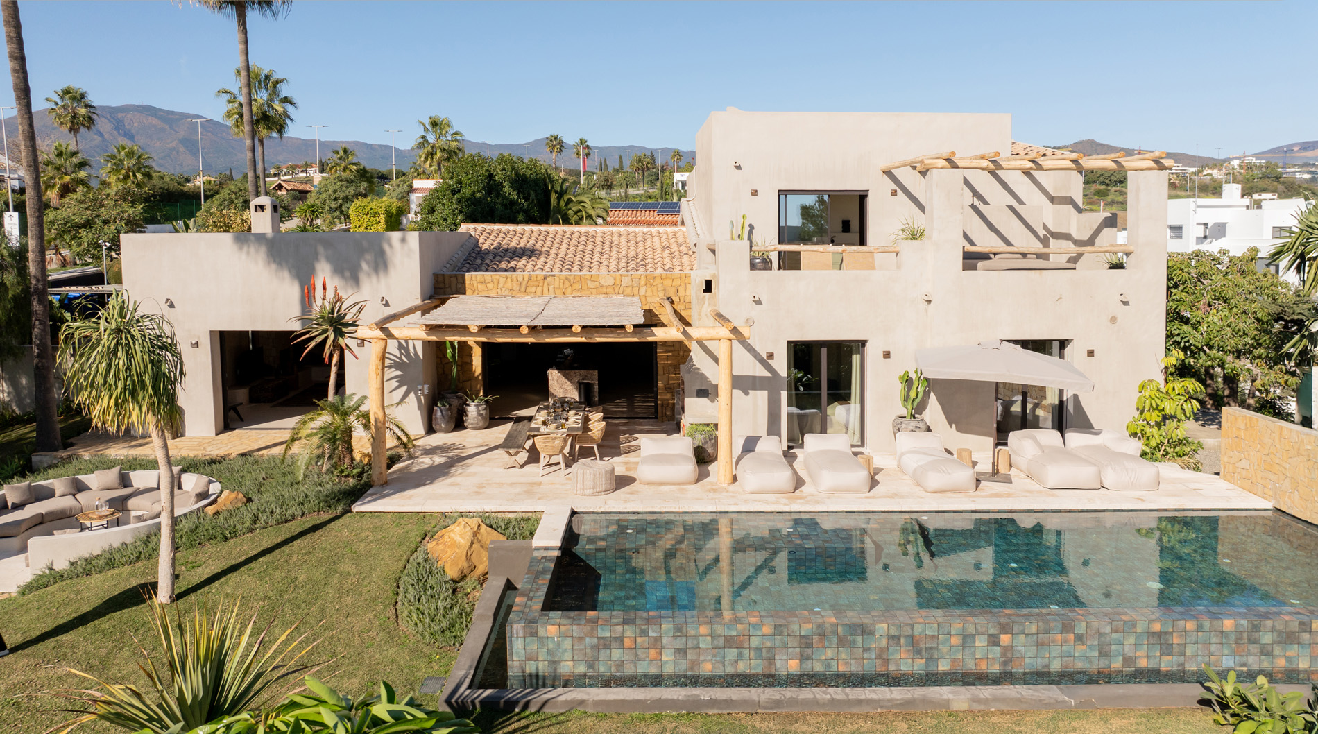 Unique 5 bedroom refurbished villa with sea views on New Golden Mile